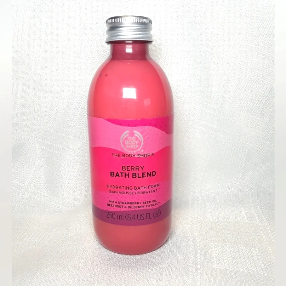 Bath Home Accessories The Body Shop Hydrating Berry Body Wash NWT Skincare
